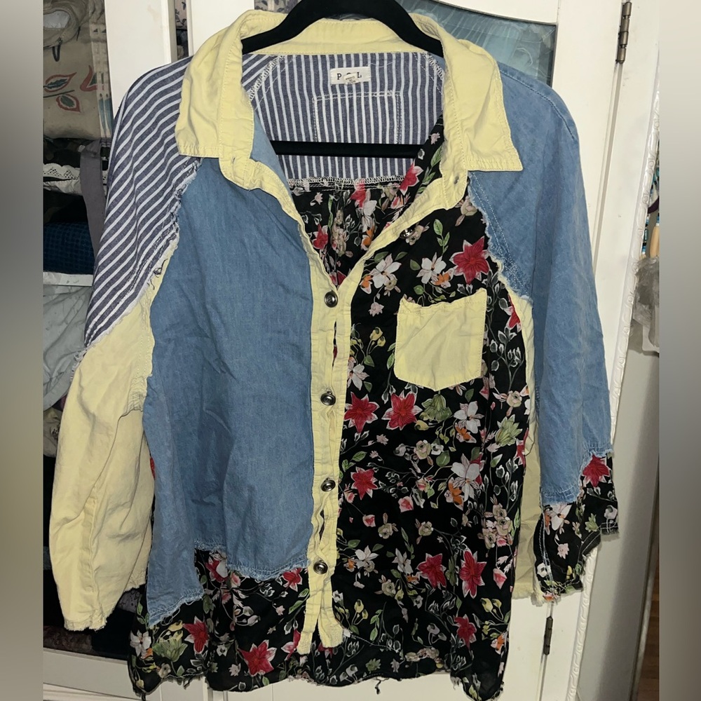 POL size Medium mixed- media Button-Up with super fun and eclectic detail